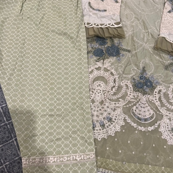 New 3 piece Pakistani dress salwar kameez Maria b lawn - Picture 4 of 9